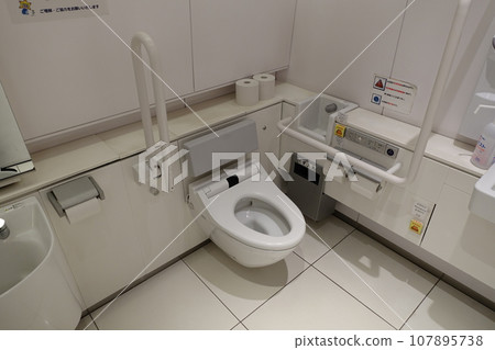 無障礙設施 107895738