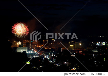 Kano River Fireworks Festival Sunday, July 31, 2022 75th Numazu Summer Festival Numazu City, Shizuoka Prefecture Kano River Fireworks Festival Sunday, July 31, 2022 75th Numazu Summer Festival Numazu City, Shizuoka Prefecture 107900832