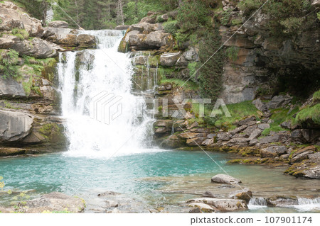 Soaso waterfall view, Ordesa valley, pyrenees, Spain Soaso waterfall view, Ordesa valley, pyrenees, Spain 107901174