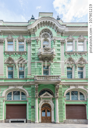 Embassy courtyard in Moscow on Ilyinka, 8. The House of the Moscow Merchant Society. Russia, Moscow 107901219