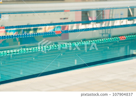 Swimming pool Swimming pool 107904837