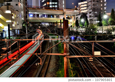 池袋 從堀之內大橋看到通往池袋站的鐵道夜景 107905801