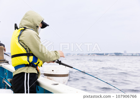 kids enjoying fishing 107906766