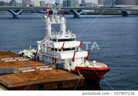 停靠在晴海碼頭的消防船【宮古通】 107907236