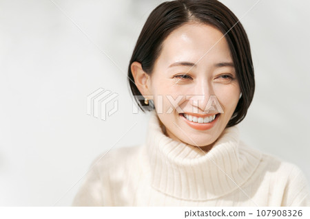 Beauty for women in their 40s 107908326