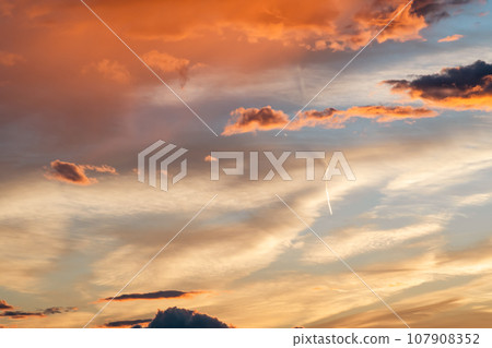 Western sky and clouds at dusk in autumn c-3-3 Cool color Light color Western sky and clouds at dusk in autumn c-3-3 Cool color Light color 107908352