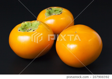 黑底柿子照片鳥取縣九太郎柿子 107908392