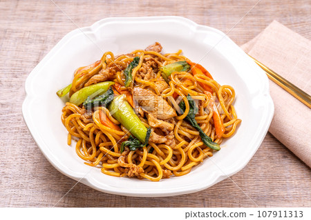 Shanghai fried noodles Shanghai fried noodles 107911313
