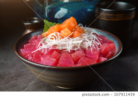 Maguro donburi Maguro donburi 107911439