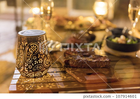 Glamping food image Glamping dinner 107914601