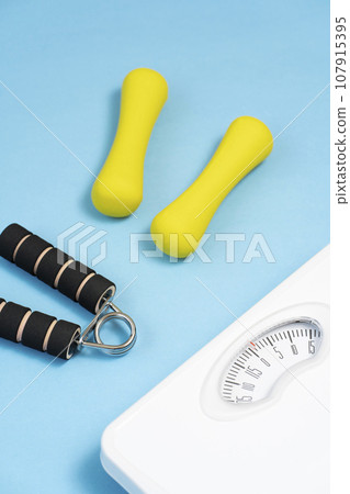 飲食圖片體重計肌肉訓練 飲食圖片體重計肌肉訓練 107915395