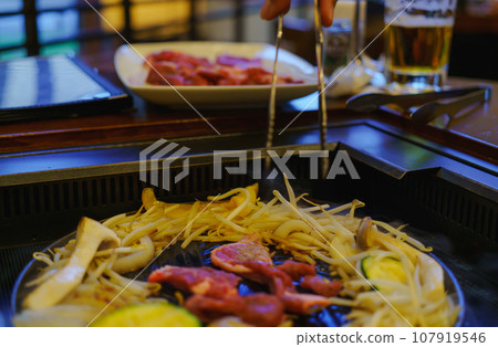 鐵板燒、炒蔬菜 107919546