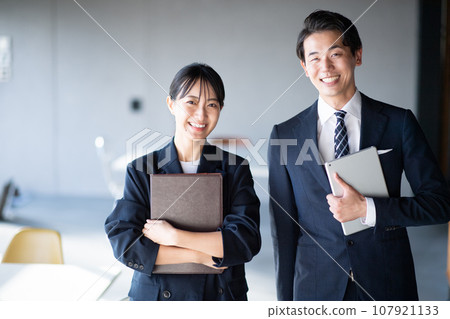 步行男女/商務 107921133