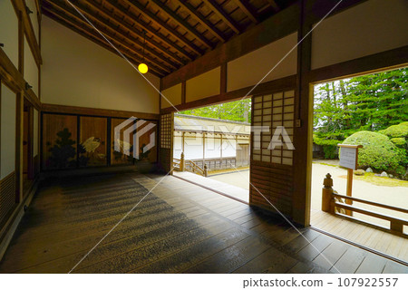 Courtyard seen from the upper room of Kongobuji, the head temple of the Koyasan Shingon sect 107922557