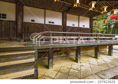 雨中的高野山 團上伽藍/禦瑛堂 雨中的高野山 團上伽藍/禦瑛堂 107922628