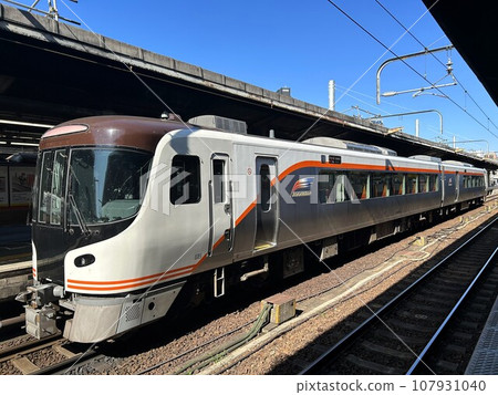 JR Tokai HC85 series railcar JR Tokai HC85 series railcar 107931040