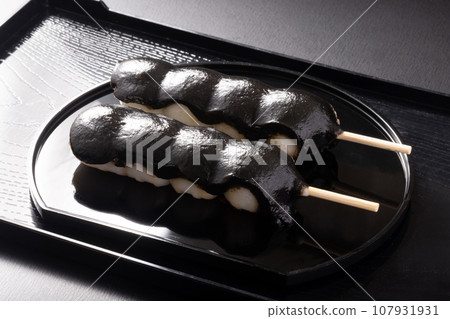 Kushidango with sesame sauce Kushidango with sesame sauce 107931931