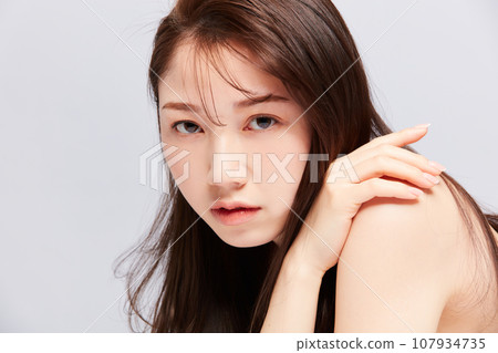 Beauty young Japanese woman 107934735