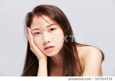 Beauty young Japanese woman 107934738