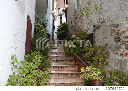 architectures in a characteristic seaside town of Diamante, Calabria in southern Italy architectures in a characteristic seaside town of Diamante, Calabria in southern Italy 107940721