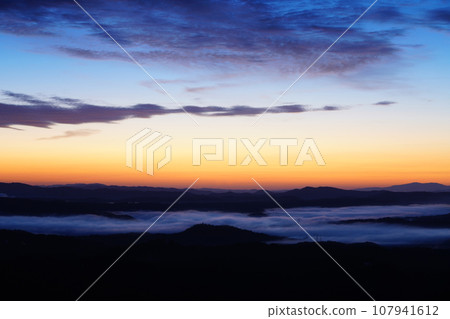 Sea of clouds before dawn 6173 Sea of clouds before dawn 6173 107941612