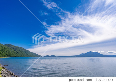 支笏湖 - 水質測量結果排名日本第一 - 支笏湖藍 - 日本最北端的不凍湖,千歲的寶貴水源 支笏湖 - 水質測量結果排名日本第一 - 支笏湖藍 - 日本最北端的不凍湖,千歲的寶貴水源 107942523