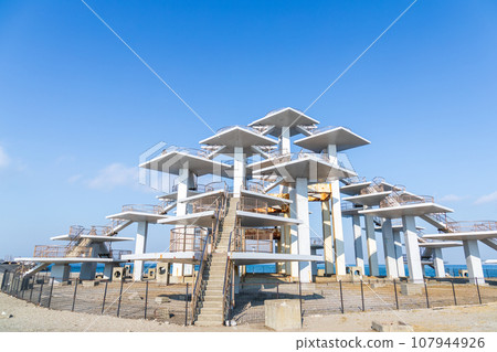 Meiji Centennial Observatory at Cape Futtsu, Chiba Prefecture 107944926