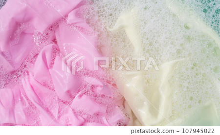 Clothes soak in powder detergent water dissolution, washing colored clothes 107945022