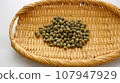 漏勺中的大豆 107947929