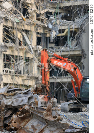 鋼筋混凝土建築拆除工地現場 107948256