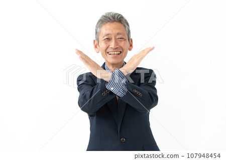 豎起大拇指的資深商人 豎起大拇指的資深商人 107948454