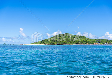 沖繩照片大神島和夏日的雲彩 107949297