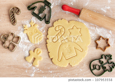 Christmas baking, gingerbread cookies Christmas baking, gingerbread cookies 107953558