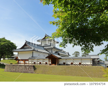 Fresh green Kanazawa Castle Hashizume Gate 107954734