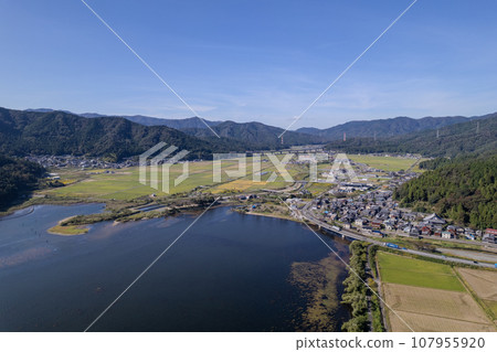 無人機攝影 | 空中拍攝清爽的藍天和琵琶湖以北的鹽津浜綠地公園 | 田園風光 | 滋賀縣長濱市 無人機攝影 | 空中拍攝清爽的藍天和琵琶湖以北的鹽津浜綠地公園 | 田園風光 | 滋賀縣長濱市 107955920
