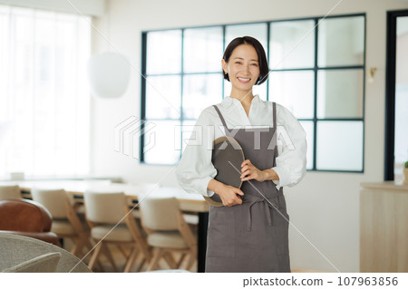 Cafe clerk Cafe clerk 107963856