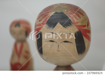 小芥子娃娃,有著清晰的臉 小芥子娃娃,有著清晰的臉 107966924