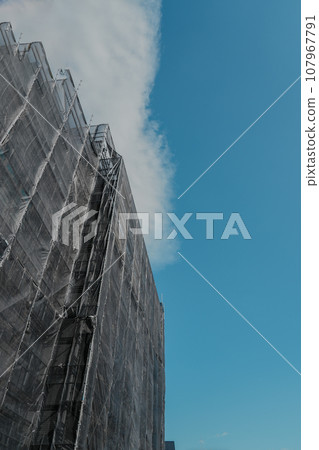 Mansion in the blue sky 107967791