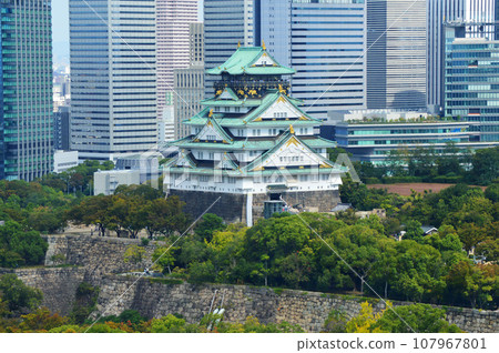 Osaka Business Park buildings and Osaka Castle tower 107967801