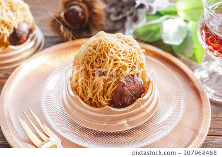 Autumn classic Mont Blanc Autumn classic Mont Blanc 107968468