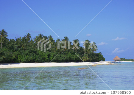 Quiet sea and resort island 107968500