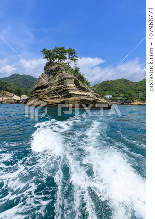 Shizuoka Nishiizu_Spectacular scenery of Dogashima cruise 107968771