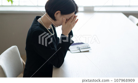 葬禮守靈追悼會 107968909