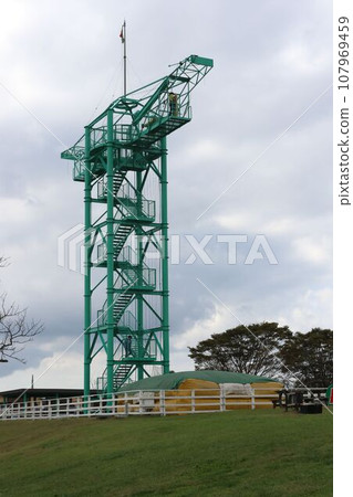 Bungee jumping tower at Mother Farm 107969459