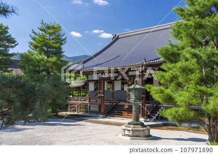 大覺寺禦榮堂（京都市右京區佐賀大澤町） 107971890