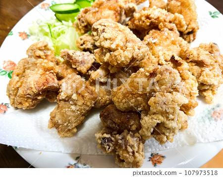  Deep-fried chicken 107973518