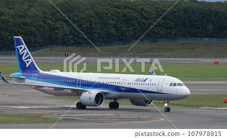 一架飛機 107978915