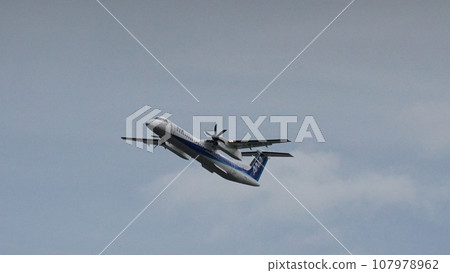 airplane airplane 107978962