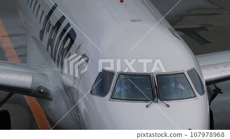 airplane airplane 107978968