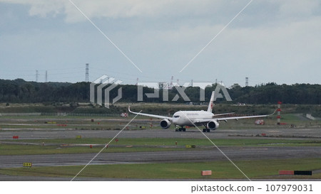 airplane airplane 107979031
